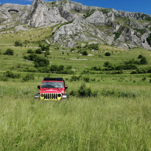 Turist blocat cu copilul pe Piatra Secuiului