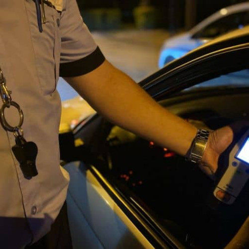 Doi șoferi din Alba, prinși băuți la volan, s-au ales cu dosare penale