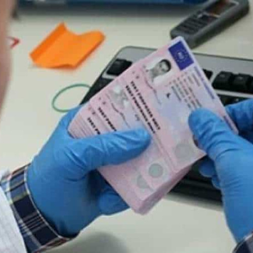 Șoferii vor fi notificați când le expiră permisul auto printr-un nou serviciu electronic
